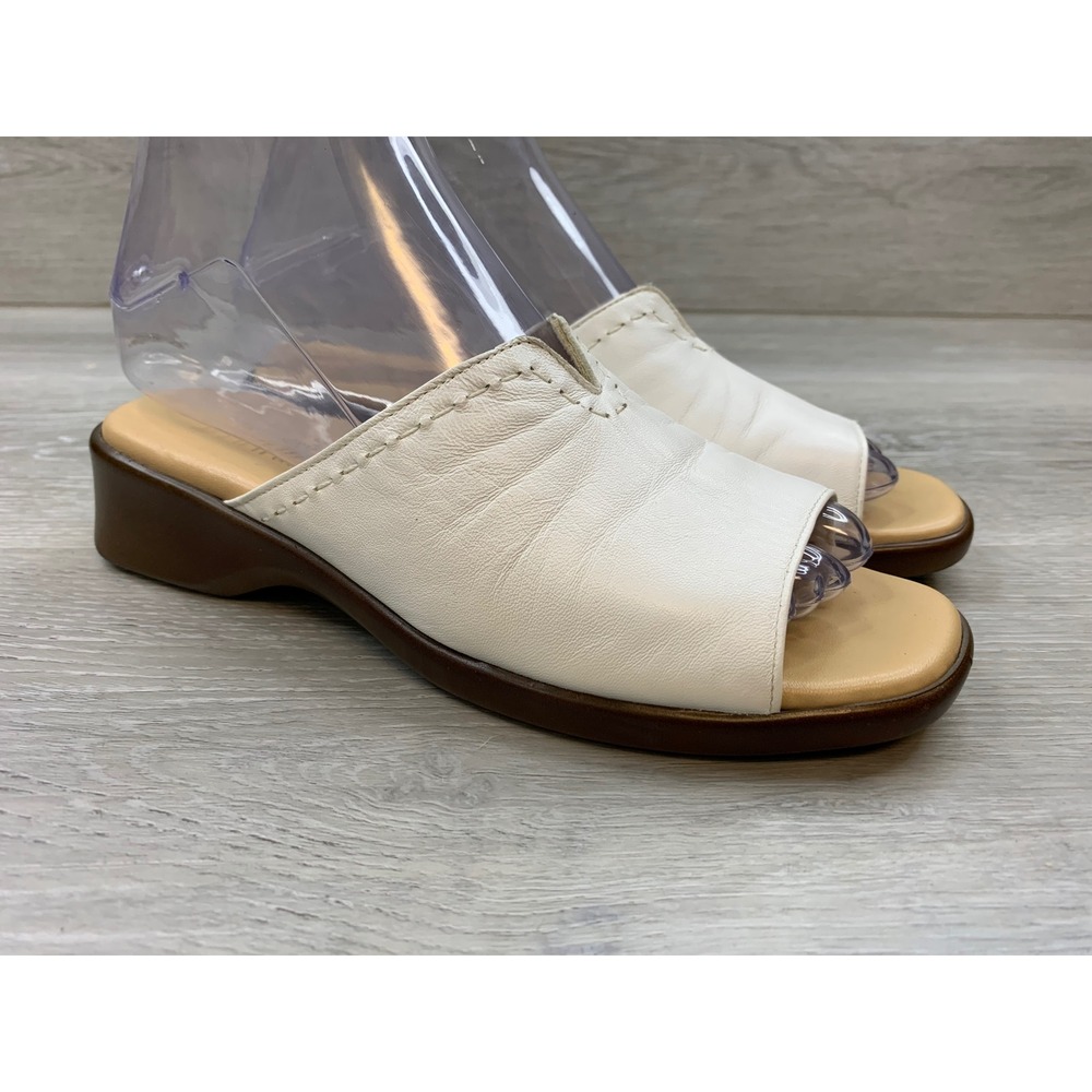 Munro American Women's White Leather Slide Wedge Sandals 6.5 Comfort Shoes